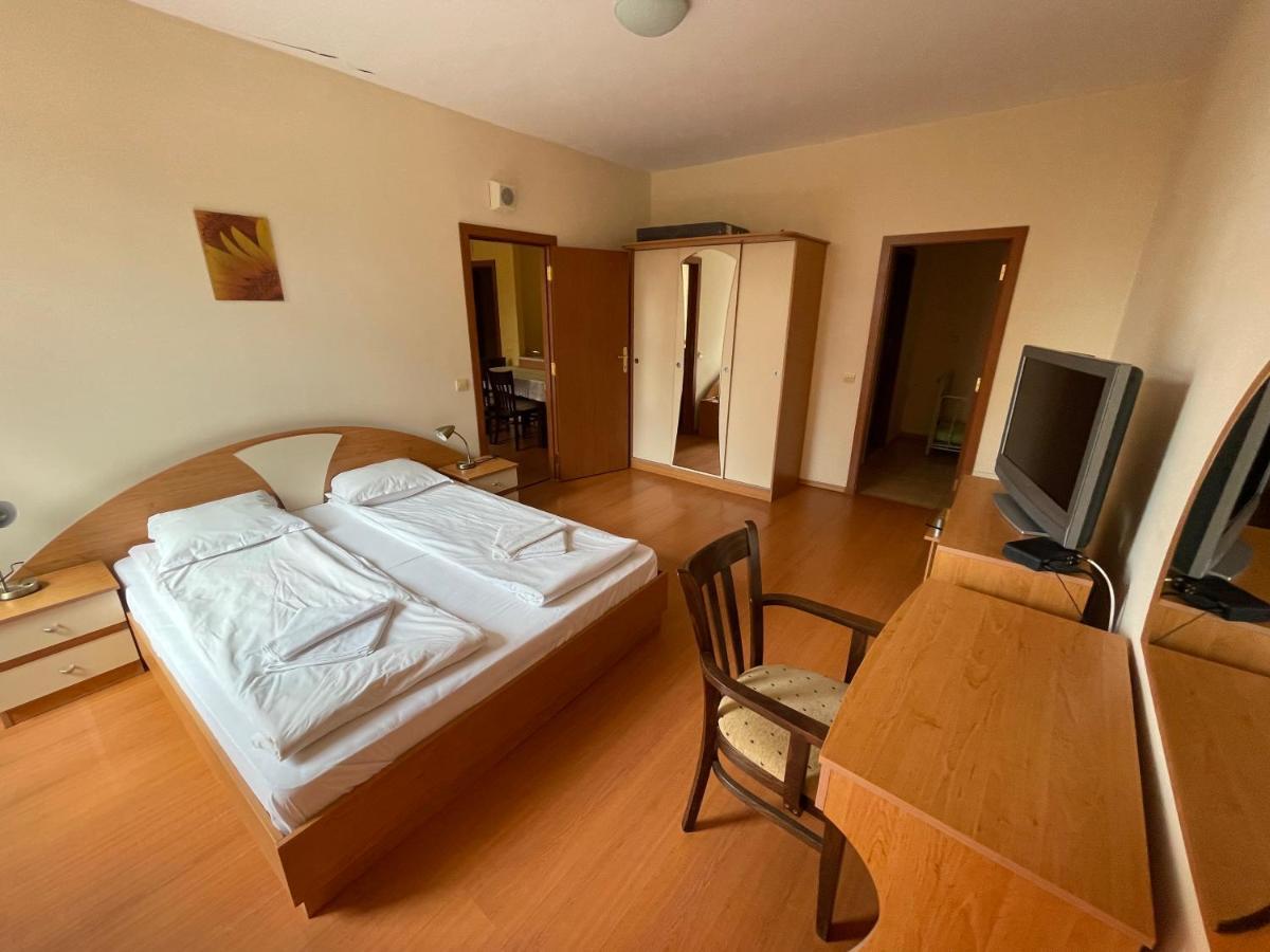 Borovets Holiday Apartments - Different Locations In بوروفتس المظهر الخارجي الصورة